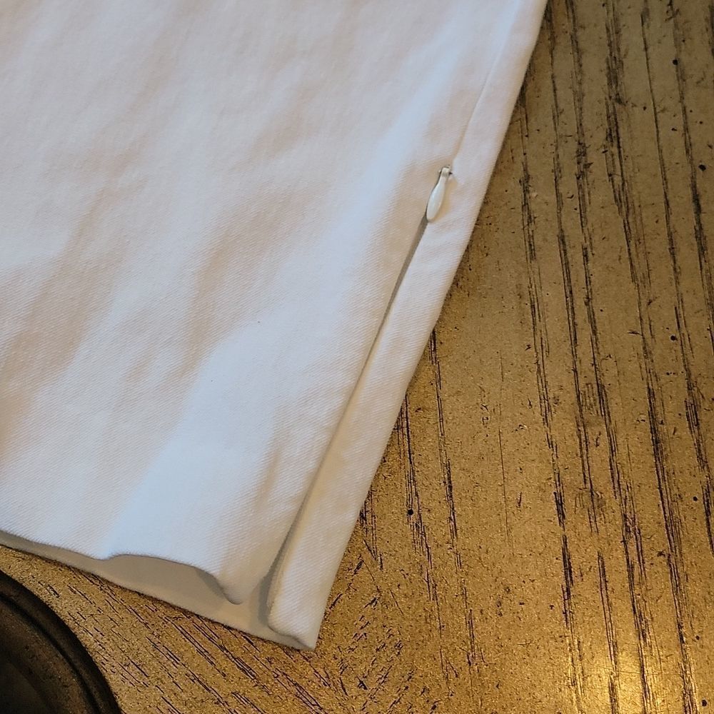 Theory white capri pants size 4 🤍 - Picture 6 of 13